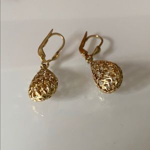 14 kt gold hanging earrings